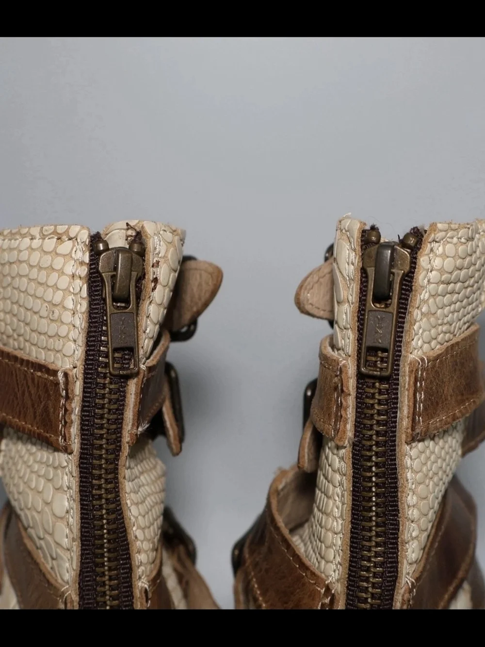 Freebird by Steven Bond Heeled Gladiator Sandals Snake Embossed Leather 7 READ